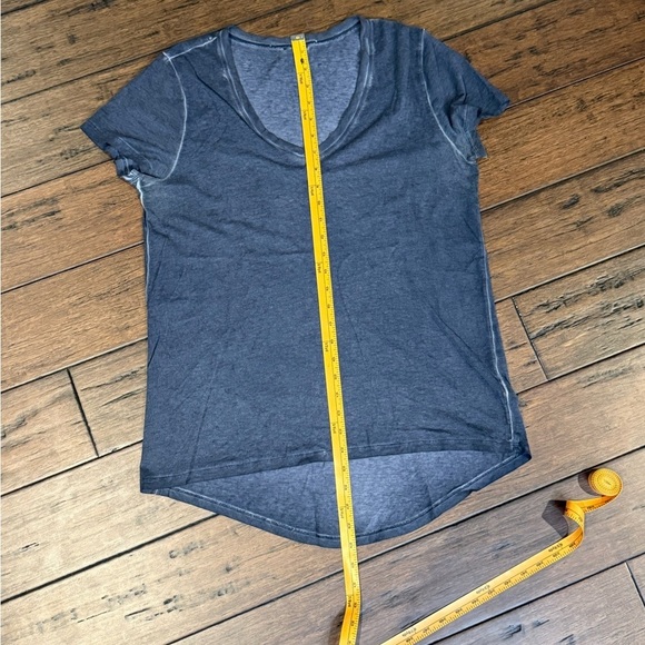 Michael Kors Navy Short Sleeve Tee size Medium - Picture 3 of 5